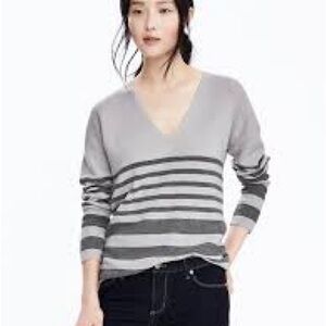 BANANA REPUBLIC Gray Striped VEE PULLOVER V-Neck Merino Wool Sweater